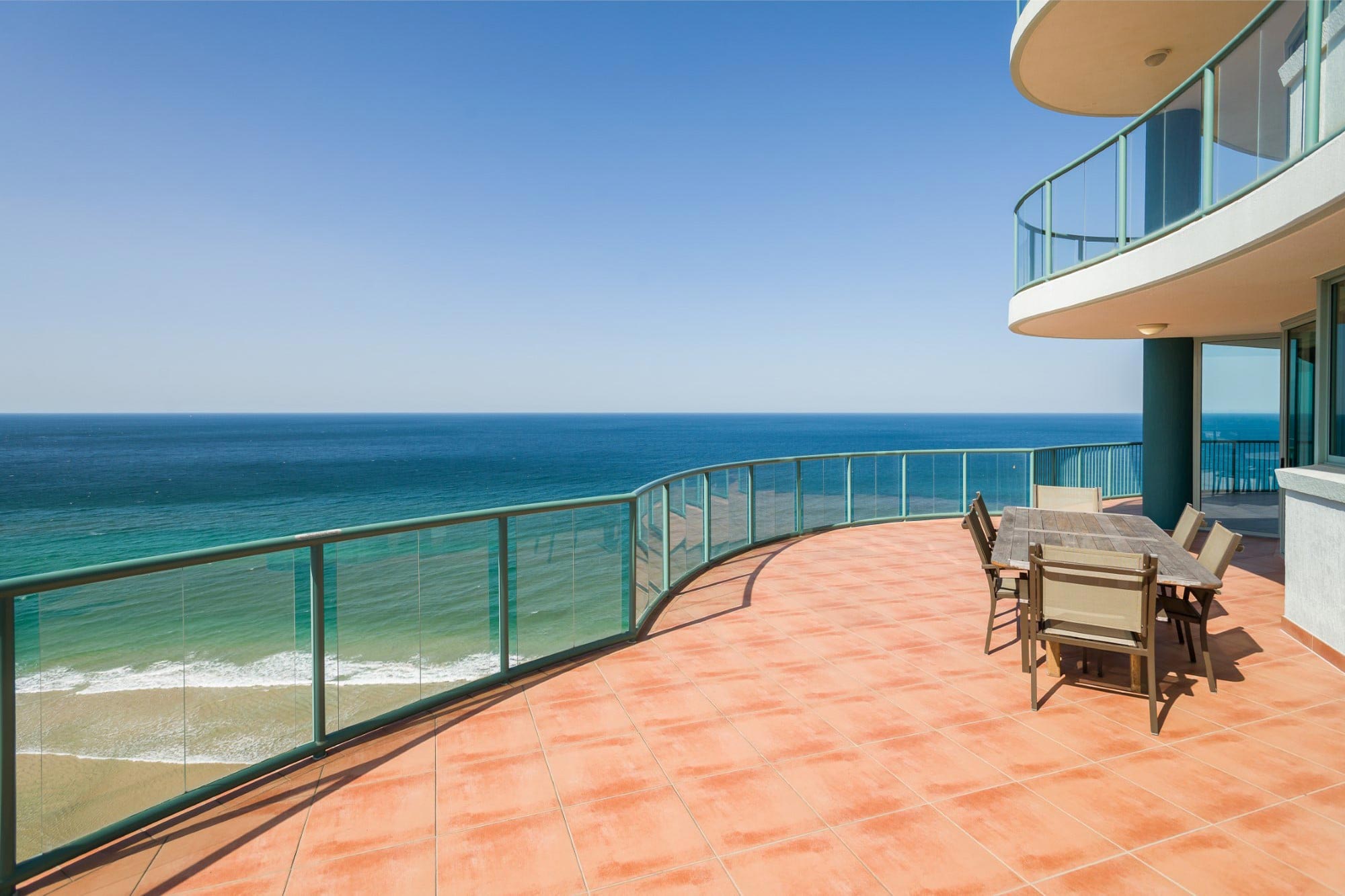 Gold Coast Luxury Apartments for Sale Waterford on Main Beach